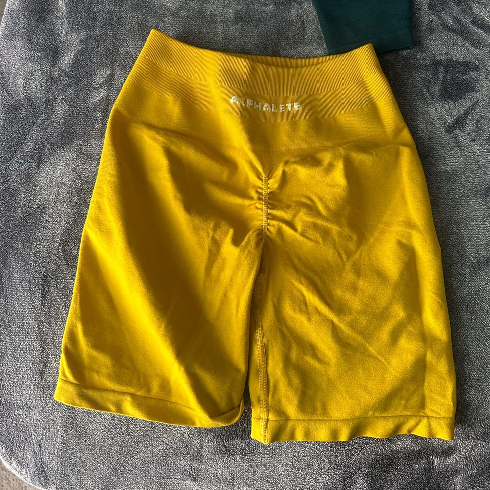 Alphalete amplify biker shorts